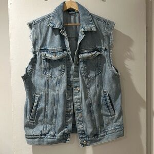 H&M Women’s Denim Vest - Size M